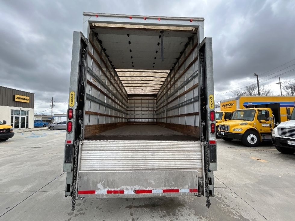 Medium Duty Box Truck-Light and Medium Duty Trucks-International-2020-MV607-Hammond-LA-131,843\n\t\tmiles-$ 53,000 - Image 8