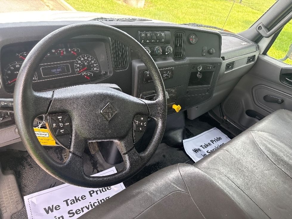 Medium Duty Box Truck-Light and Medium Duty Trucks-International-2020-MV607-Hammond-LA-180,600\n\t\tmiles-$ 44,000 - Image 18