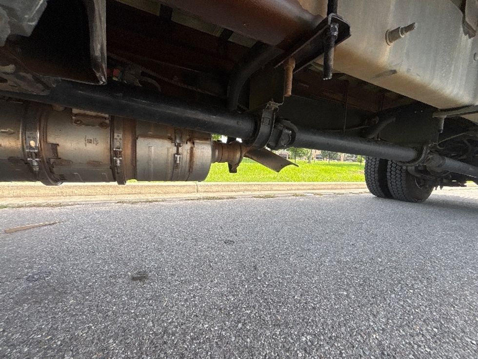 Medium Duty Box Truck-Light and Medium Duty Trucks-International-2020-MV607-Hammond-LA-180,600\n\t\tmiles-$ 44,000 - Image 5