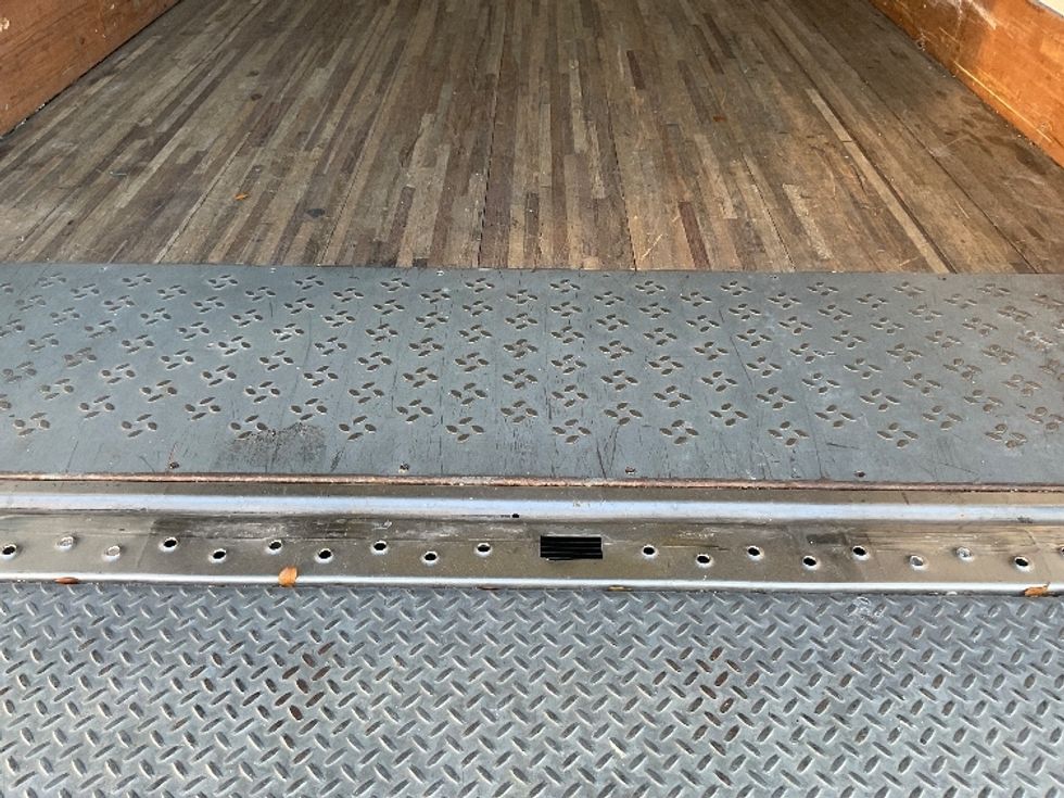 Medium Duty Box Truck-Light and Medium Duty Trucks-International-2020-MV607-Harahan-LA-259,327\n\t\tmiles-$ 37,500 - Image 10