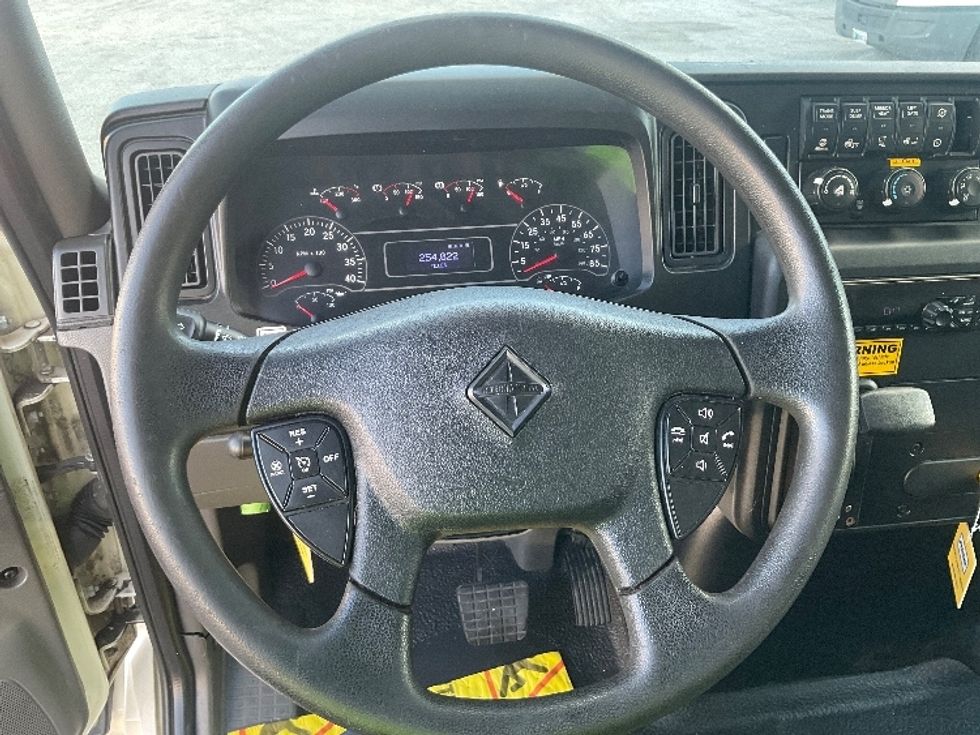 Medium Duty Box Truck-Light and Medium Duty Trucks-International-2020-MV607-Harahan-LA-259,327\n\t\tmiles-$ 37,500 - Image 18