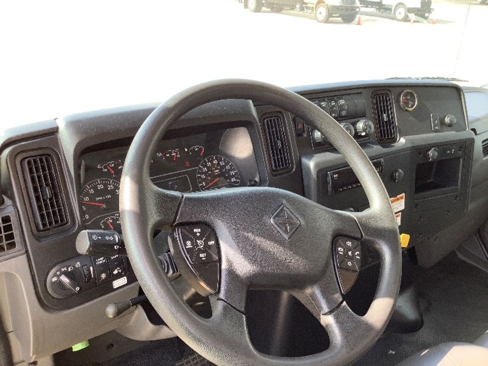 Medium Duty Box Truck-Light and Medium Duty Trucks-International-2020-MV607-Harlingen-TX-203,973\n\t\tmiles-$ 43,750 - Image 17