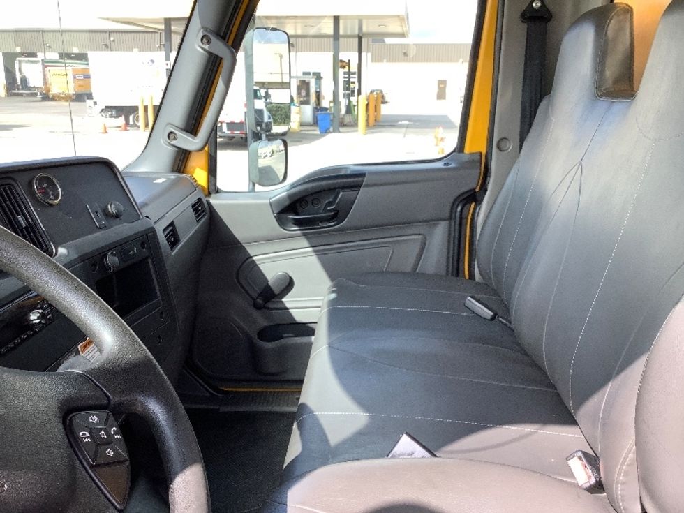 Medium Duty Box Truck-Light and Medium Duty Trucks-International-2020-MV607-Harlingen-TX-203,973\n\t\tmiles-$ 43,750 - Image 19