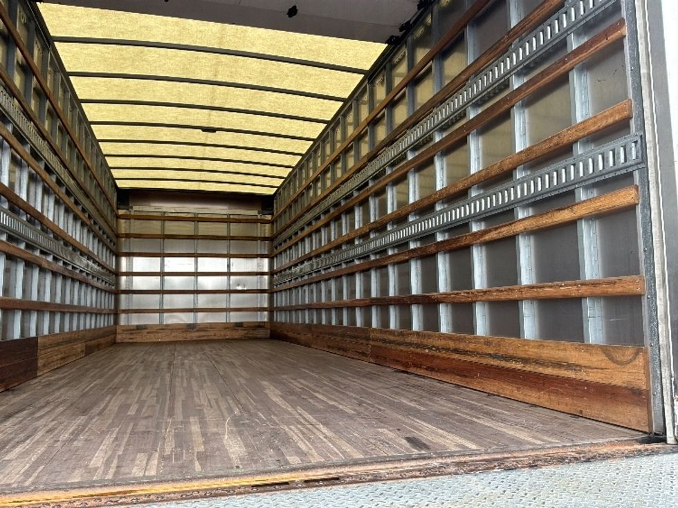 Medium Duty Box Truck-Light and Medium Duty Trucks-International-2020-MV607-Harrisburg-PA-114,418\n\t\tmiles-$ 57,000 - Image 12