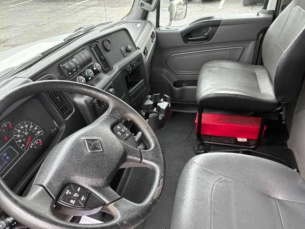 Medium Duty Box Truck-Light and Medium Duty Trucks-International-2020-MV607-Harrisburg-PA-114,418\n\t\tmiles-$ 57,000 - Image 17