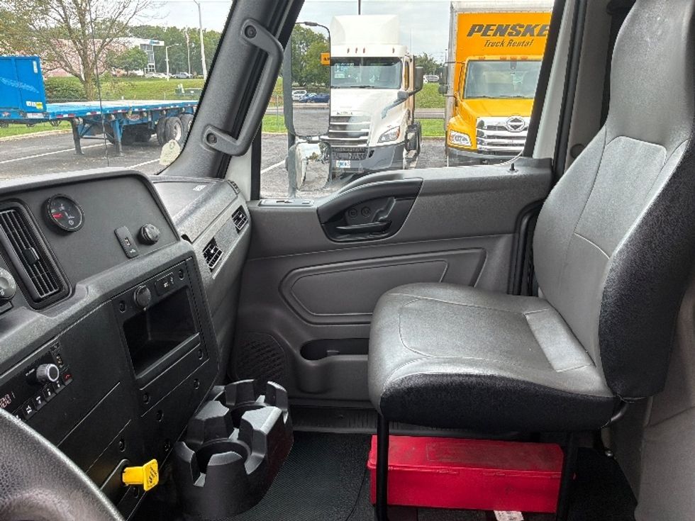 Medium Duty Box Truck-Light and Medium Duty Trucks-International-2020-MV607-Harrisburg-PA-114,418\n\t\tmiles-$ 57,000 - Image 19