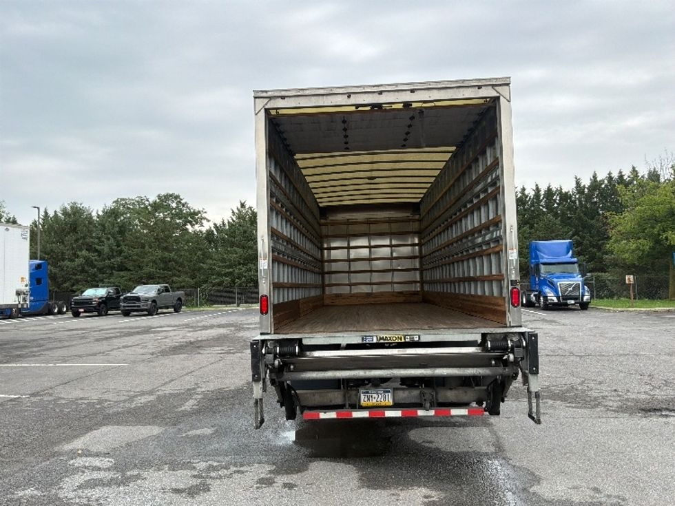 Medium Duty Box Truck-Light and Medium Duty Trucks-International-2020-MV607-Harrisburg-PA-114,418\n\t\tmiles-$ 57,000 - Image 8
