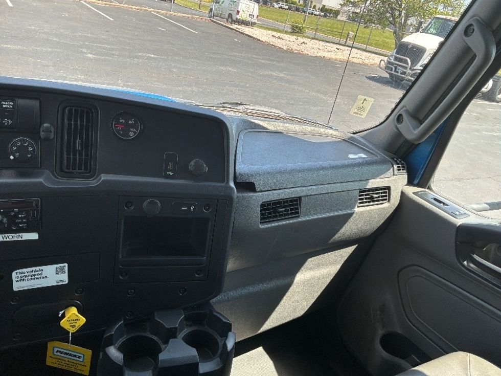 Medium Duty Box Truck-Light and Medium Duty Trucks-International-2020-MV607-Harrisburg-PA-138,246\n\t\tmiles-$ 59,000 - Image 18