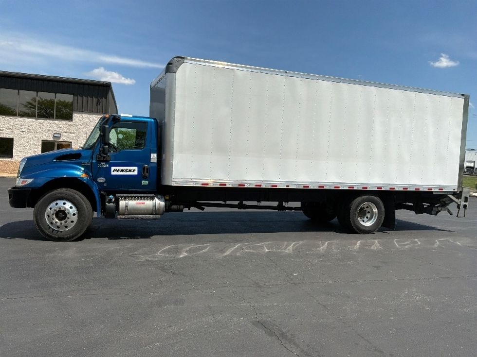 Medium Duty Box Truck-Light and Medium Duty Trucks-International-2020-MV607-Harrisburg-PA-138,246\n\t\tmiles-$ 59,000 - Image 4
