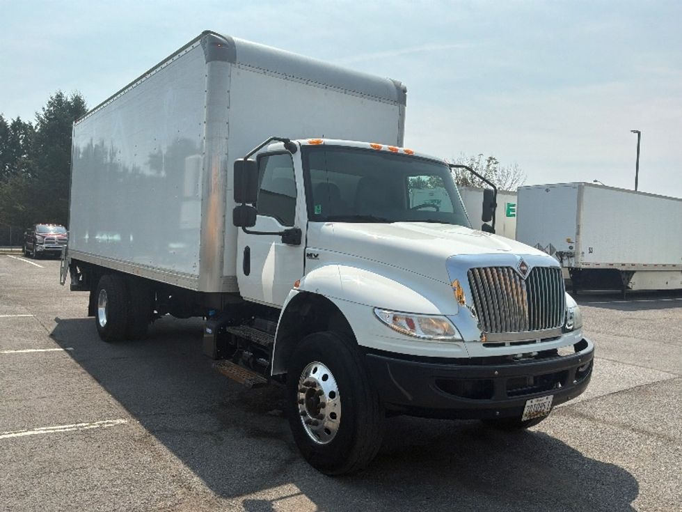 Medium Duty Box Truck-Light and Medium Duty Trucks-International-2020-MV607-Harrisburg-PA-145,400\n\t\tmiles-$ 45,500 - Image 1