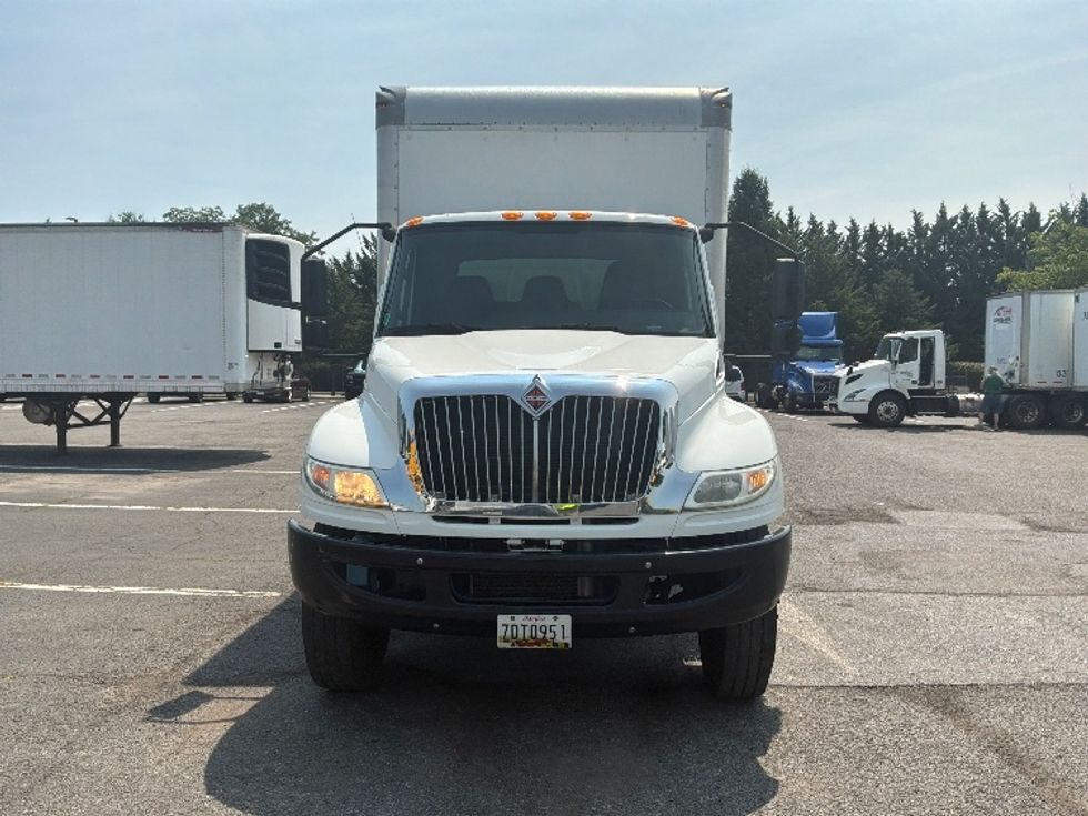 Medium Duty Box Truck-Light and Medium Duty Trucks-International-2020-MV607-Harrisburg-PA-145,400\n\t\tmiles-$ 45,500 - Image 2