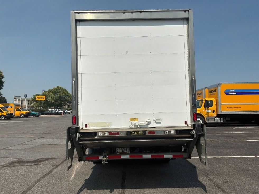 Medium Duty Box Truck-Light and Medium Duty Trucks-International-2020-MV607-Harrisburg-PA-145,400\n\t\tmiles-$ 45,500 - Image 7