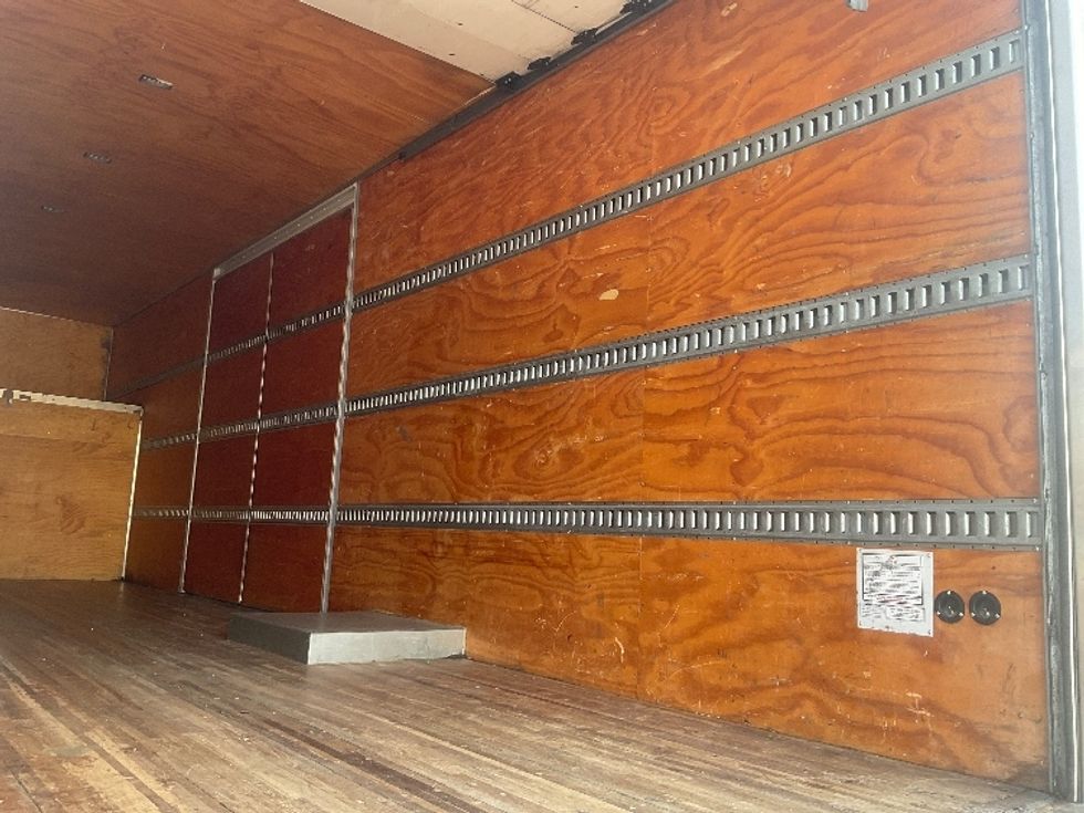 Medium Duty Box Truck-Light and Medium Duty Trucks-International-2020-MV607-Harrisburg-PA-157,159\n\t\tmiles-$ 54,750 - Image 11