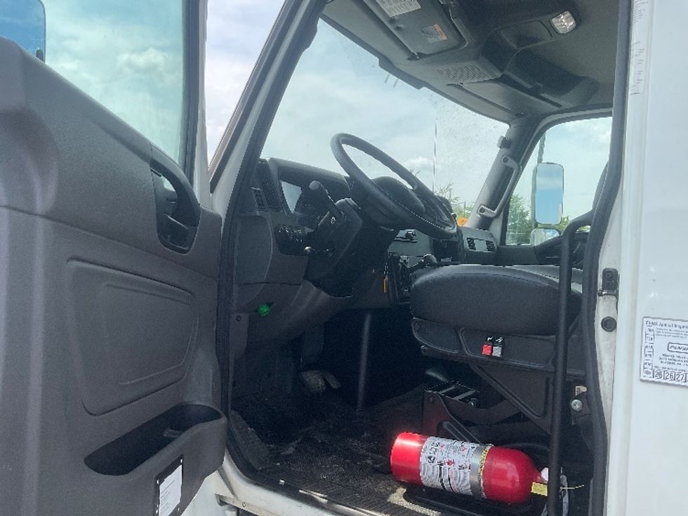 Medium Duty Box Truck-Light and Medium Duty Trucks-International-2020-MV607-Harrisburg-PA-157,159\n\t\tmiles-$ 54,750 - Image 15
