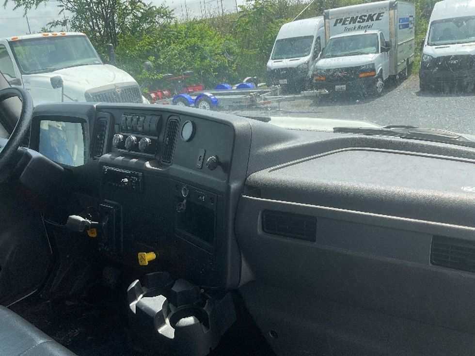 Medium Duty Box Truck-Light and Medium Duty Trucks-International-2020-MV607-Harrisburg-PA-157,159\n\t\tmiles-$ 54,750 - Image 20