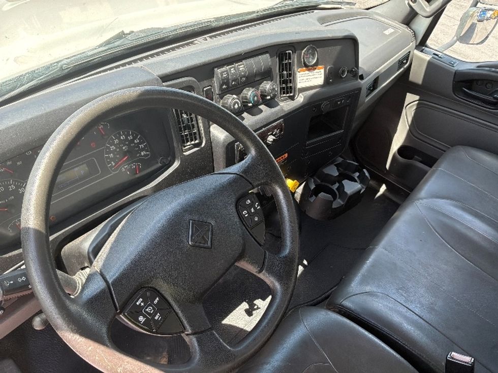 Medium Duty Box Truck-Light and Medium Duty Trucks-International-2020-MV607-Harrisburg-PA-199,589\n\t\tmiles-$ 44,250 - Image 17
