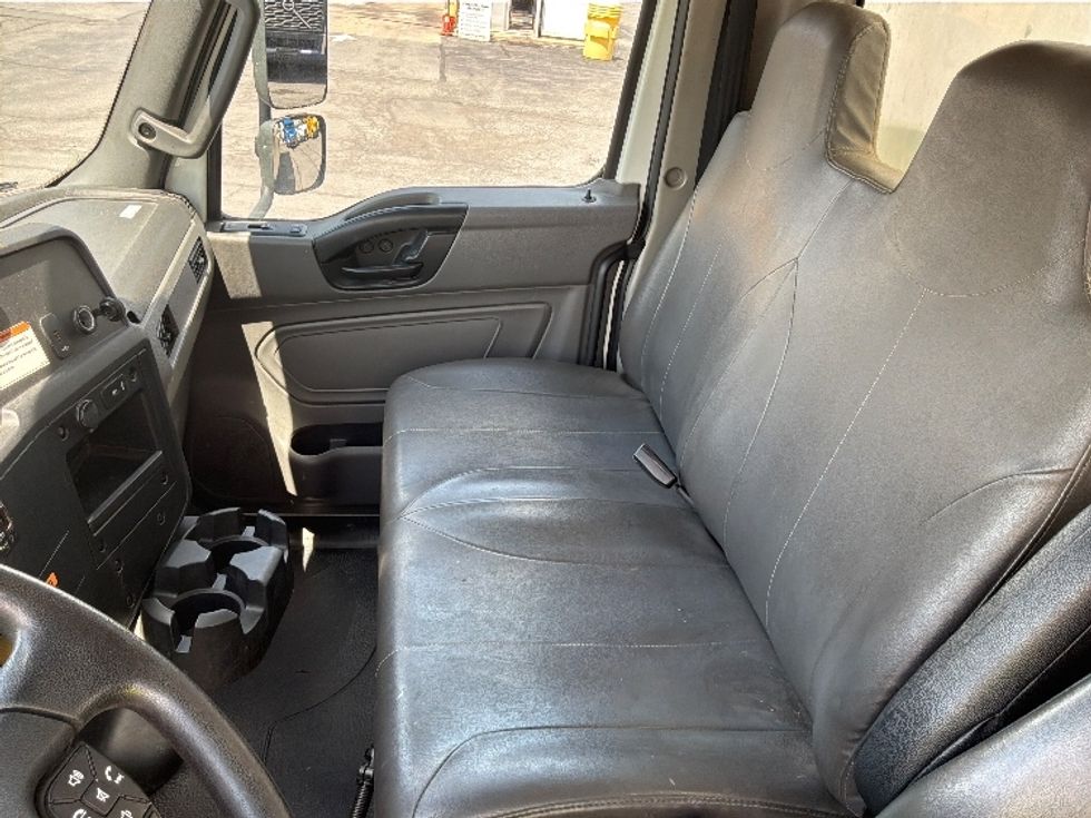 Medium Duty Box Truck-Light and Medium Duty Trucks-International-2020-MV607-Harrisburg-PA-199,589\n\t\tmiles-$ 44,250 - Image 19