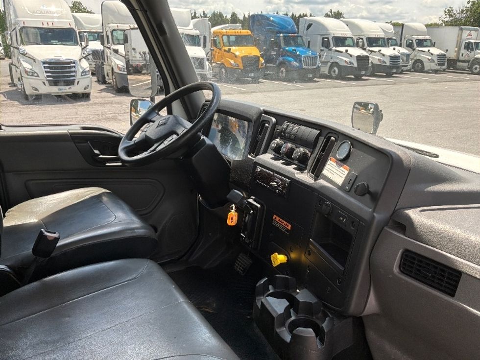 Medium Duty Box Truck-Light and Medium Duty Trucks-International-2020-MV607-Harrisburg-PA-199,589\n\t\tmiles-$ 44,250 - Image 22