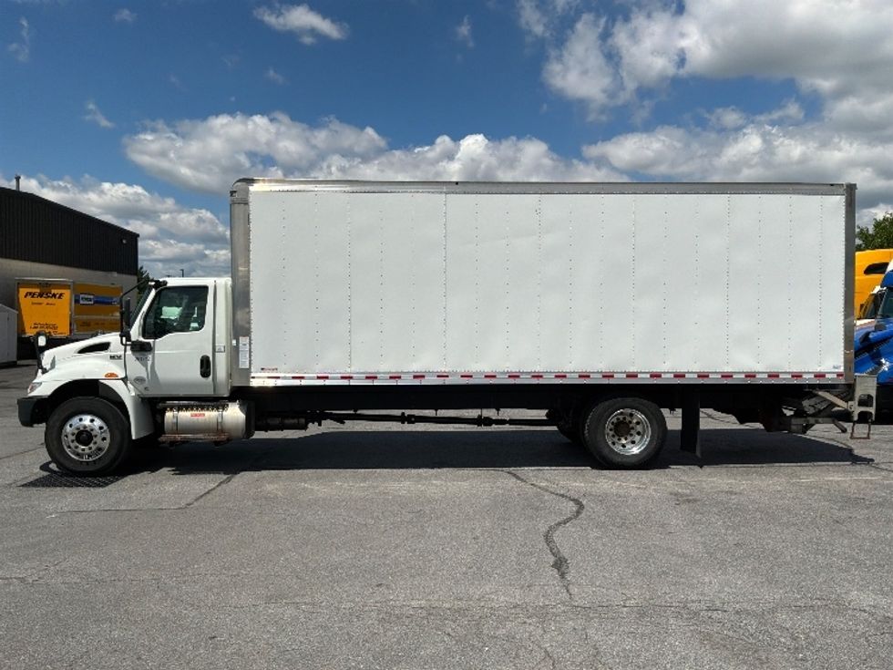 Medium Duty Box Truck-Light and Medium Duty Trucks-International-2020-MV607-Harrisburg-PA-199,589\n\t\tmiles-$ 44,250 - Image 4