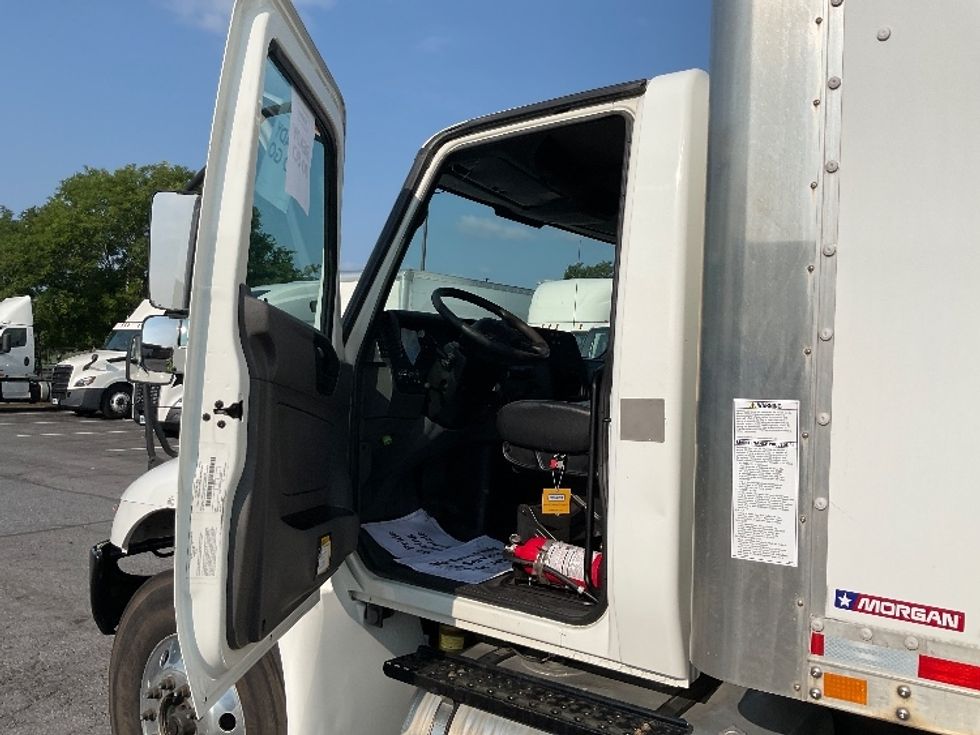 Medium Duty Box Truck-Light and Medium Duty Trucks-International-2020-MV607-Harrisburg-PA-237,192\n\t\tmiles-$ 43,250 - Image 16