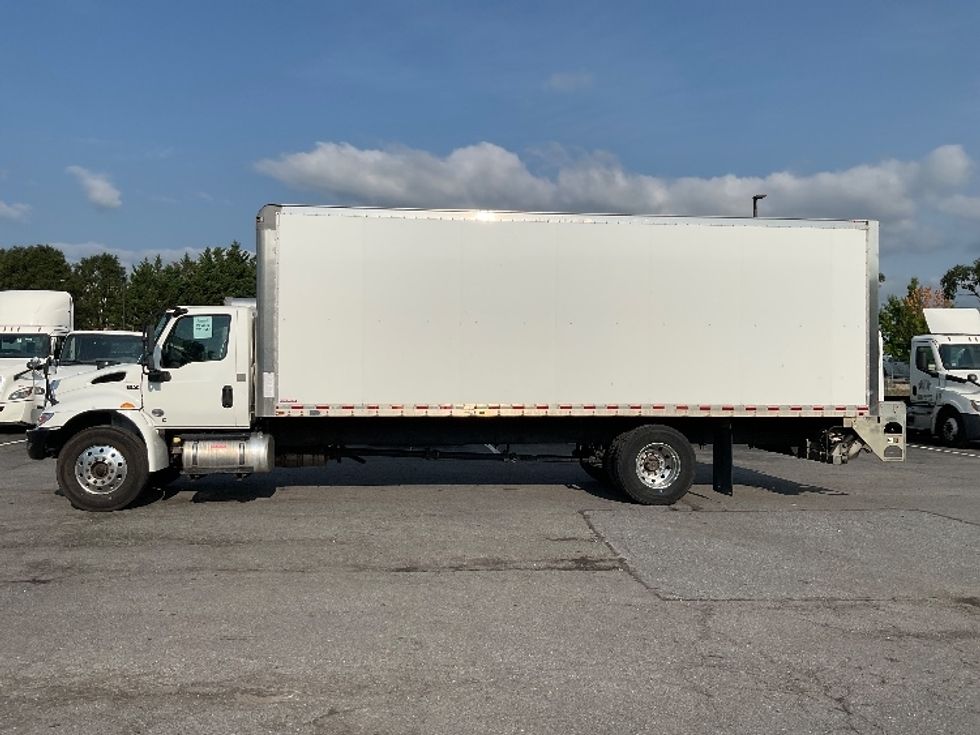 Medium Duty Box Truck-Light and Medium Duty Trucks-International-2020-MV607-Harrisburg-PA-237,192\n\t\tmiles-$ 43,250 - Image 4