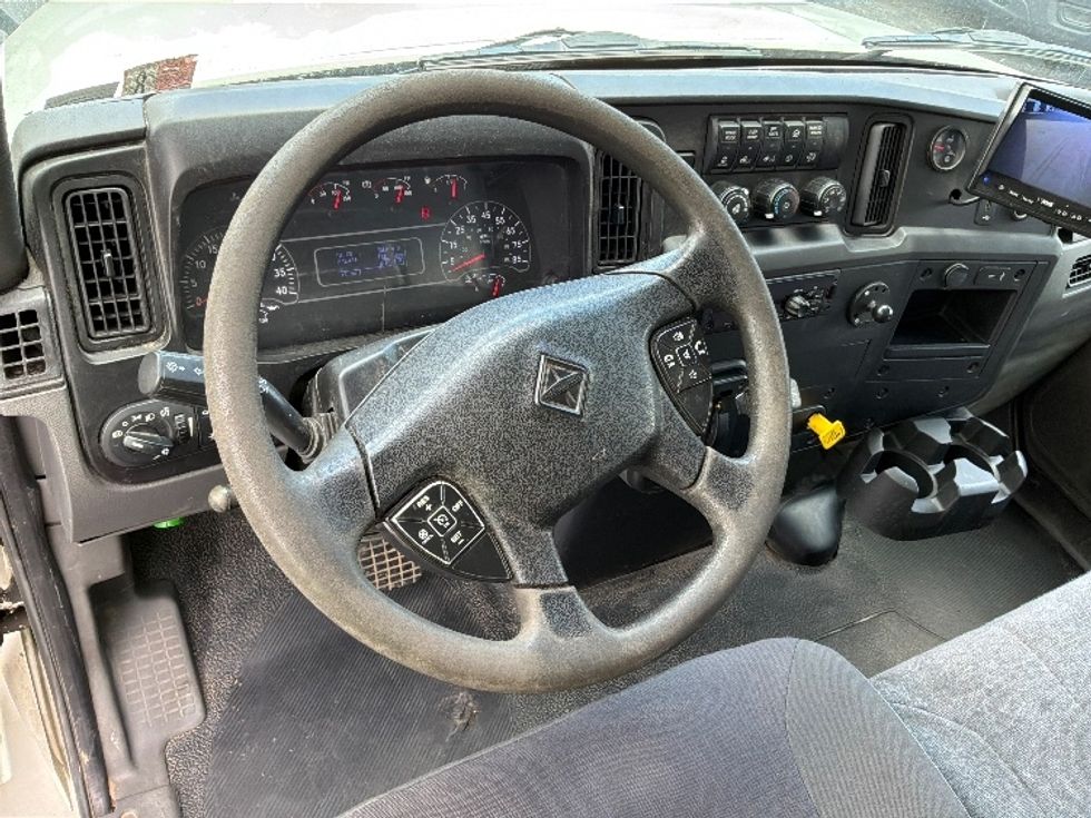 Medium Duty Box Truck-Light and Medium Duty Trucks-International-2020-MV607-Harrisburg-PA-242,438\n\t\tmiles-$ 42,000 - Image 17