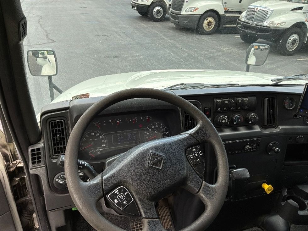 Medium Duty Box Truck-Light and Medium Duty Trucks-International-2020-MV607-Harrisburg-PA-242,438\n\t\tmiles-$ 42,000 - Image 18