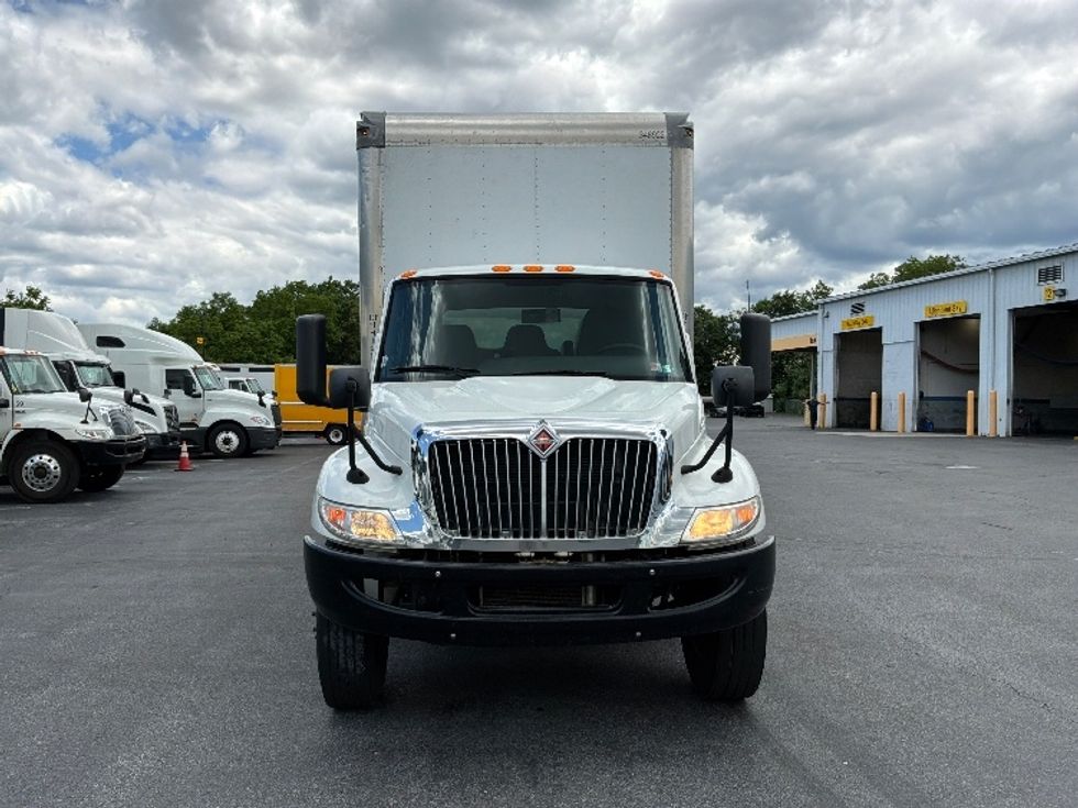 Medium Duty Box Truck-Light and Medium Duty Trucks-International-2020-MV607-Harrisburg-PA-242,438\n\t\tmiles-$ 42,000 - Image 2