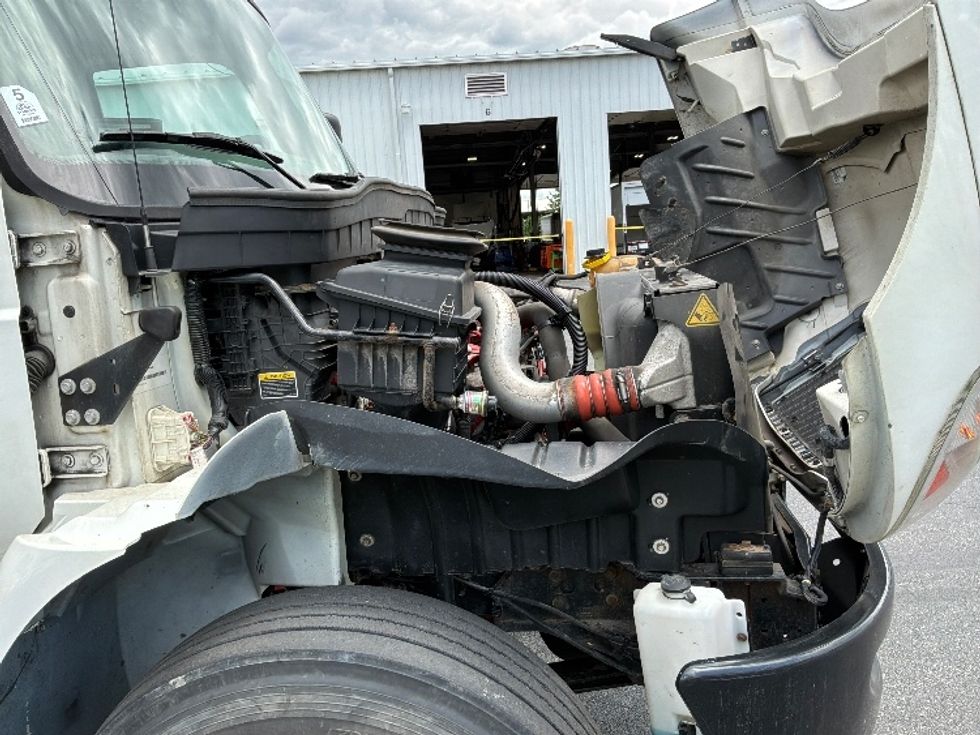 Medium Duty Box Truck-Light and Medium Duty Trucks-International-2020-MV607-Harrisburg-PA-242,438\n\t\tmiles-$ 42,000 - Image 23
