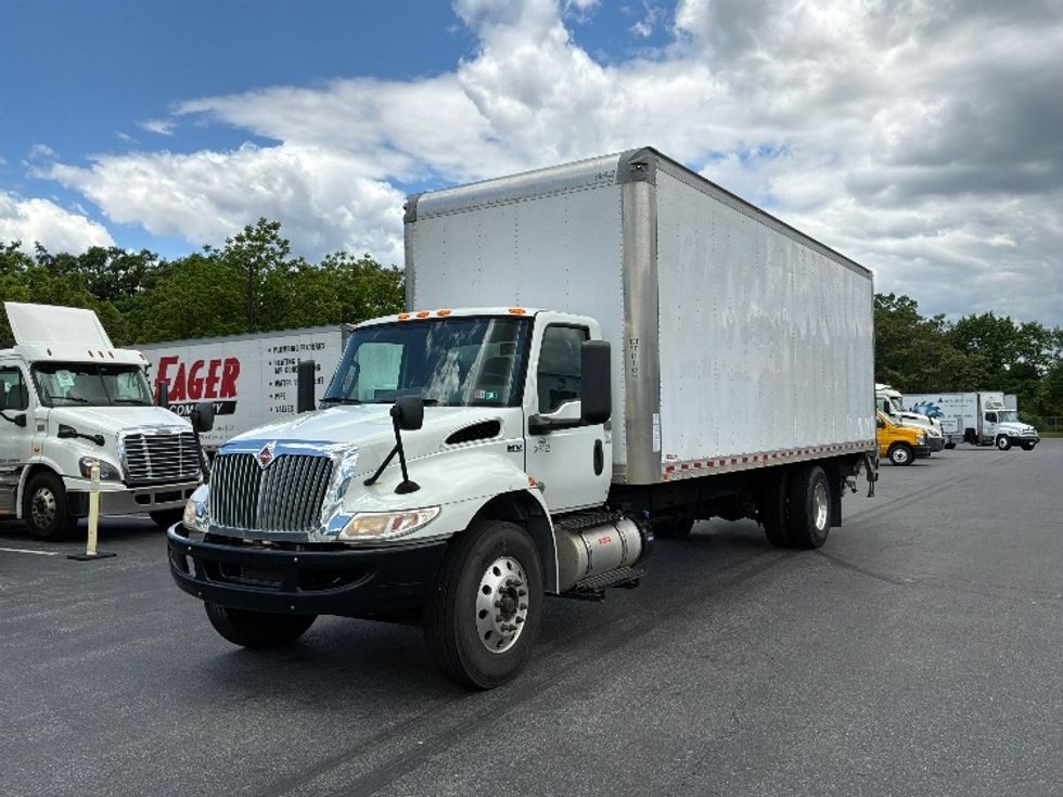 Medium Duty Box Truck-Light and Medium Duty Trucks-International-2020-MV607-Harrisburg-PA-242,438\n\t\tmiles-$ 42,000 - Image 3
