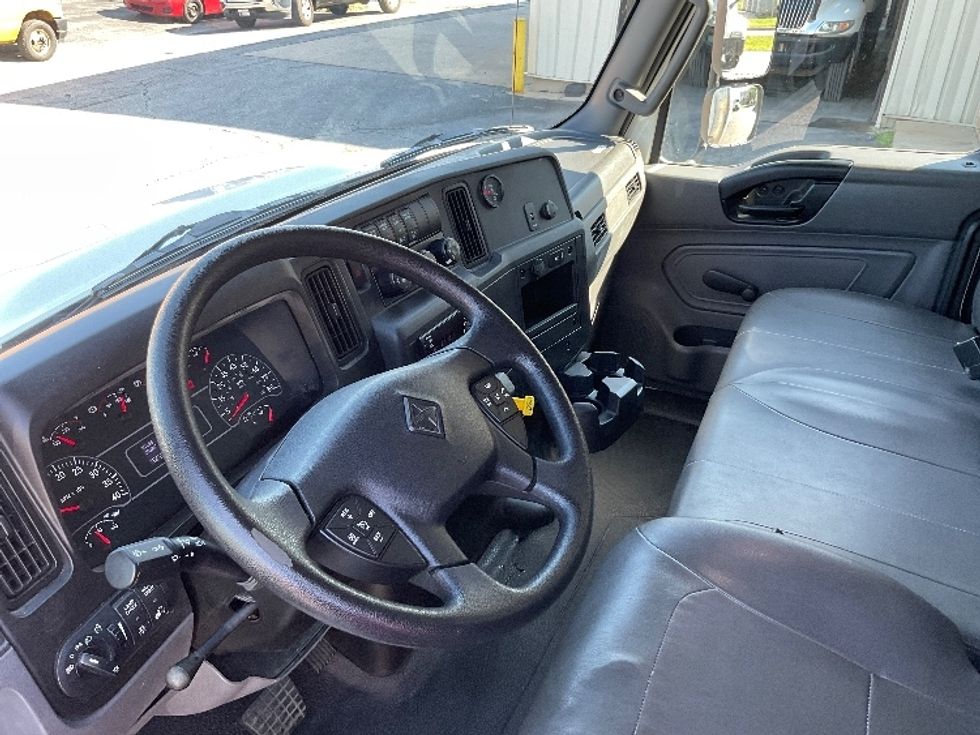 Medium Duty Box Truck-Light and Medium Duty Trucks-International-2020-MV607-Harrisburg-PA-25,298\n\t\tmiles-$ 68,250 - Image 17