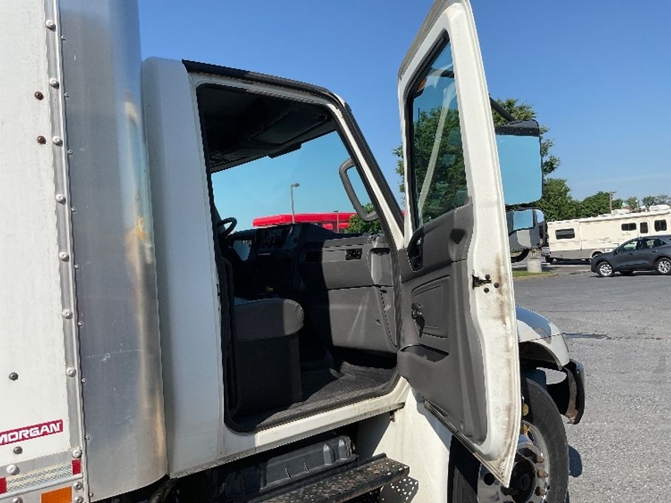 Medium Duty Box Truck-Light and Medium Duty Trucks-International-2020-MV607-Harrisburg-PA-25,298\n\t\tmiles-$ 68,250 - Image 20