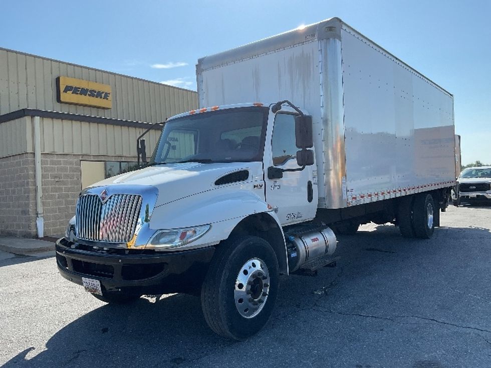 Medium Duty Box Truck-Light and Medium Duty Trucks-International-2020-MV607-Harrisburg-PA-25,298\n\t\tmiles-$ 68,250 - Image 3
