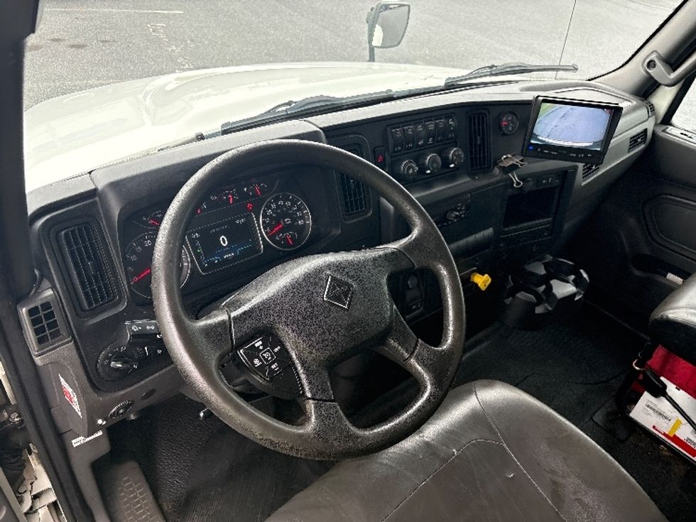 Medium Duty Box Truck-Light and Medium Duty Trucks-International-2020-MV607-Harrisburg-PA-299,665\n\t\tmiles-$ 34,750 - Image 17