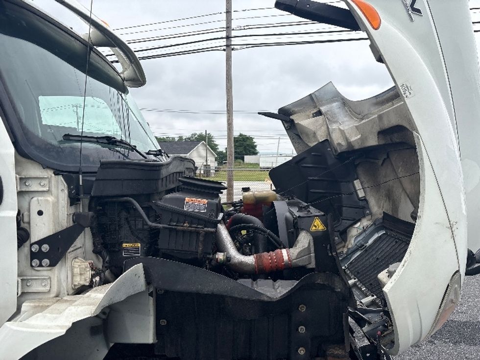 Medium Duty Box Truck-Light and Medium Duty Trucks-International-2020-MV607-Harrisburg-PA-299,665\n\t\tmiles-$ 34,750 - Image 23
