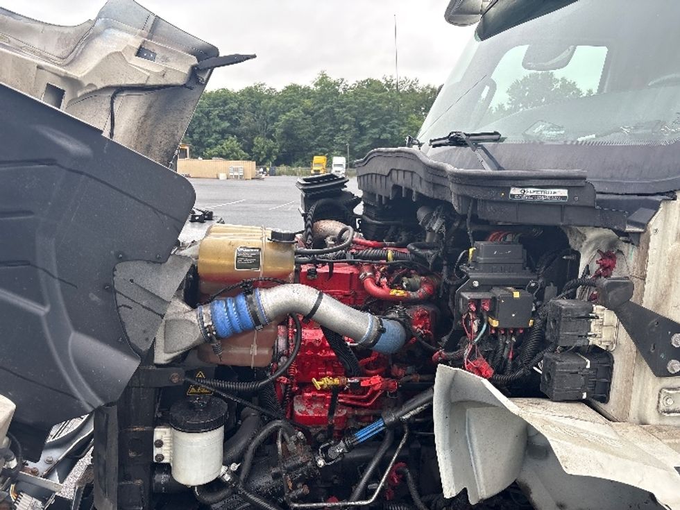 Medium Duty Box Truck-Light and Medium Duty Trucks-International-2020-MV607-Harrisburg-PA-299,665\n\t\tmiles-$ 34,750 - Image 24