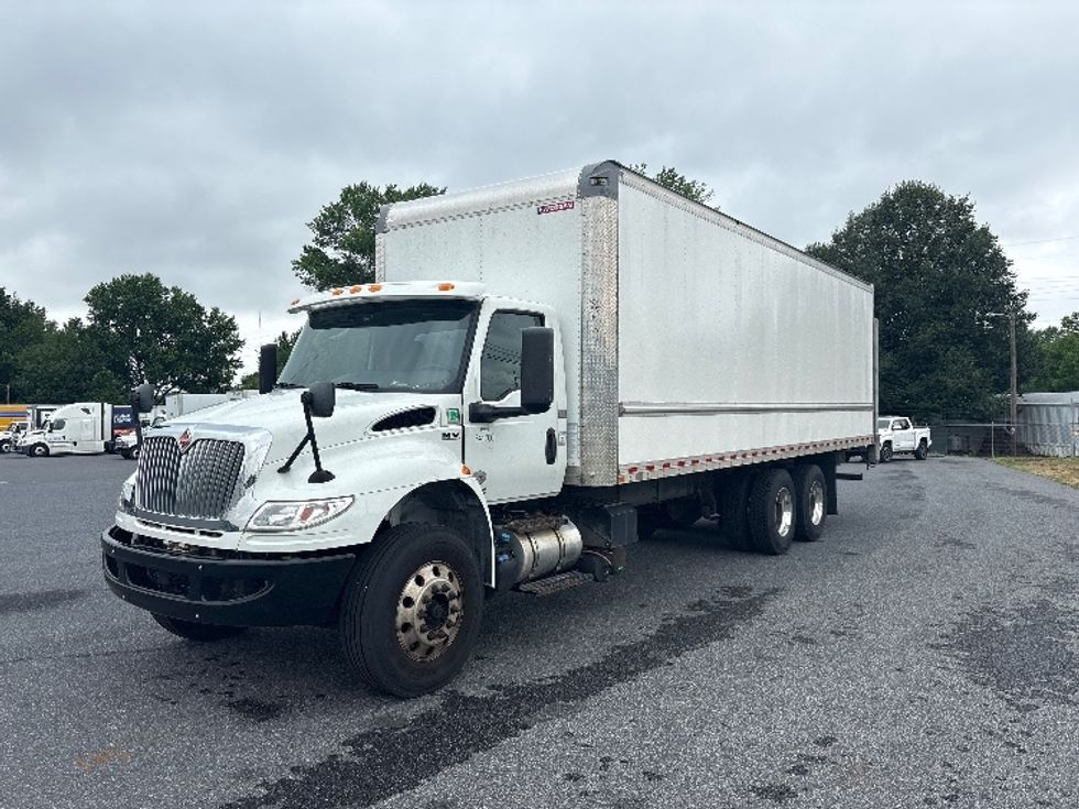 Medium Duty Box Truck-Light and Medium Duty Trucks-International-2020-MV607-Harrisburg-PA-299,665\n\t\tmiles-$ 34,750 - Image 3