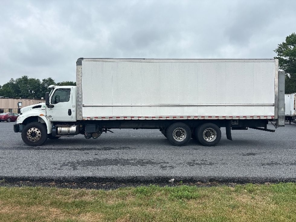 Medium Duty Box Truck-Light and Medium Duty Trucks-International-2020-MV607-Harrisburg-PA-299,665\n\t\tmiles-$ 34,750 - Image 4