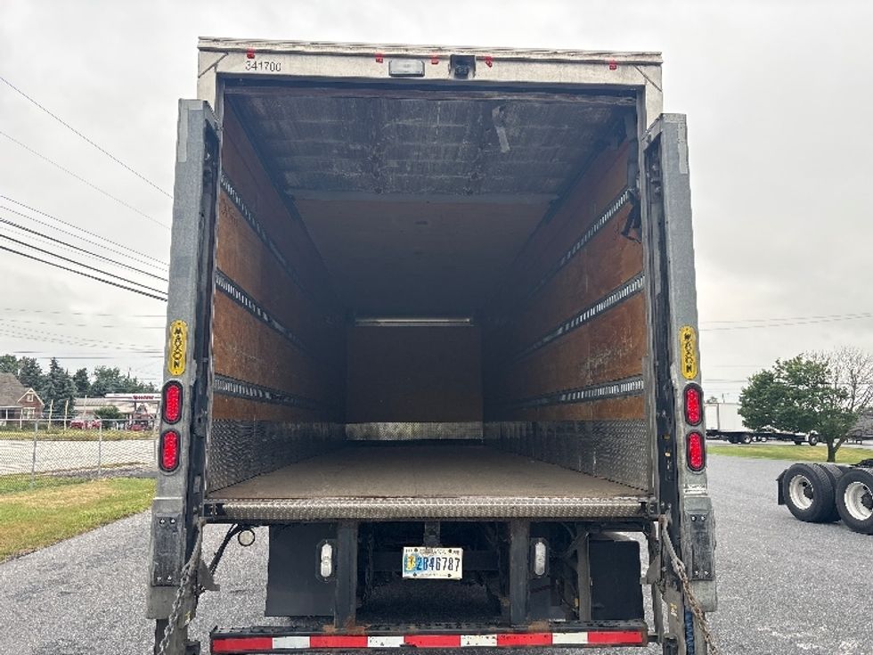 Medium Duty Box Truck-Light and Medium Duty Trucks-International-2020-MV607-Harrisburg-PA-299,665\n\t\tmiles-$ 34,750 - Image 8