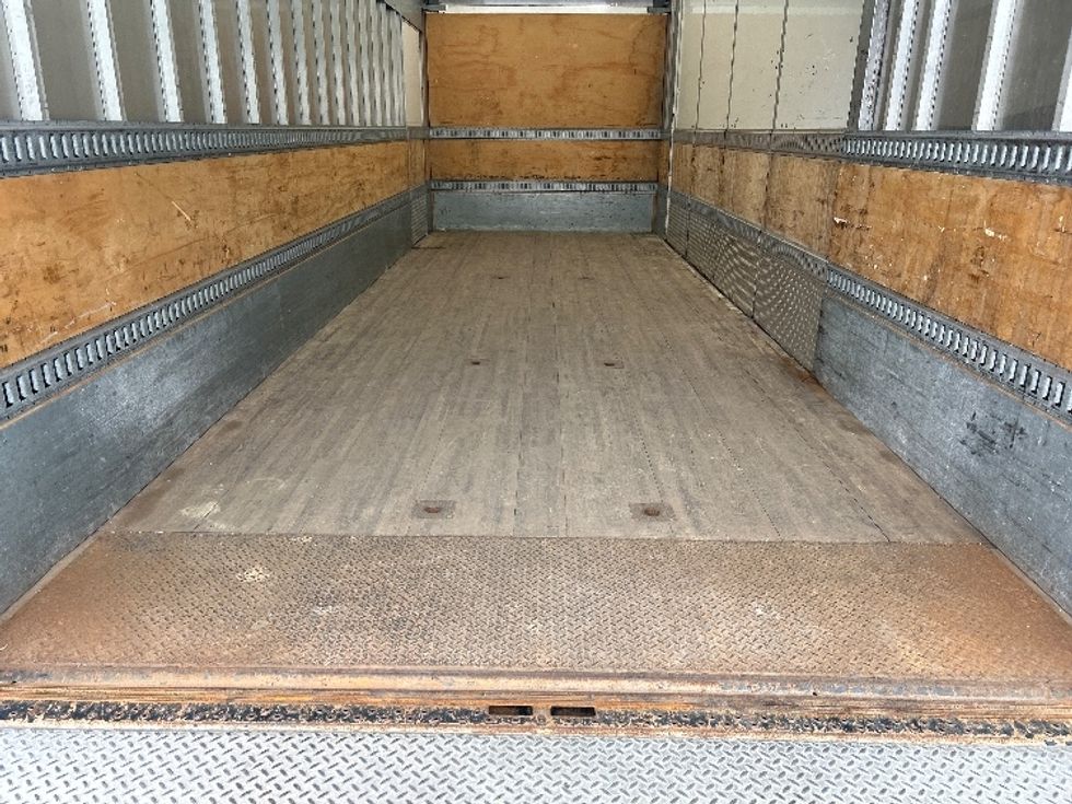Medium Duty Box Truck-Light and Medium Duty Trucks-International-2020-MV607-Harrisburg-PA-304,160\n\t\tmiles-$ 34,500 - Image 10