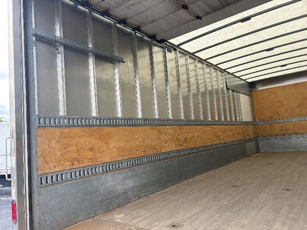 Medium Duty Box Truck-Light and Medium Duty Trucks-International-2020-MV607-Harrisburg-PA-304,160\n\t\tmiles-$ 34,500 - Image 11