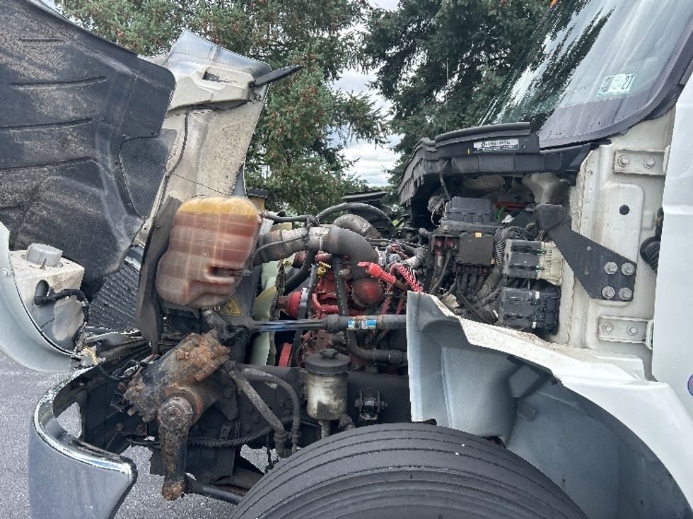 Medium Duty Box Truck-Light and Medium Duty Trucks-International-2020-MV607-Harrisburg-PA-304,160\n\t\tmiles-$ 34,500 - Image 24