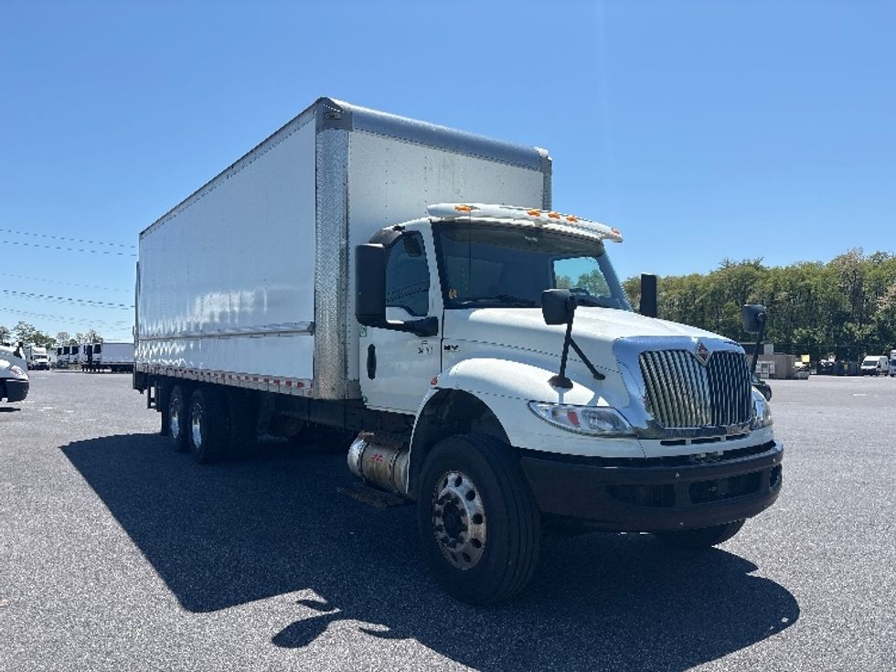 Medium Duty Box Truck-Light and Medium Duty Trucks-International-2020-MV607-Harrisburg-PA-338,162\n\t\tmiles-$ 30,250 - Image 1