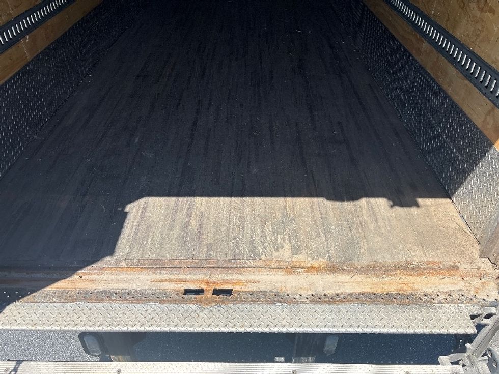 Medium Duty Box Truck-Light and Medium Duty Trucks-International-2020-MV607-Harrisburg-PA-338,162\n\t\tmiles-$ 30,250 - Image 10
