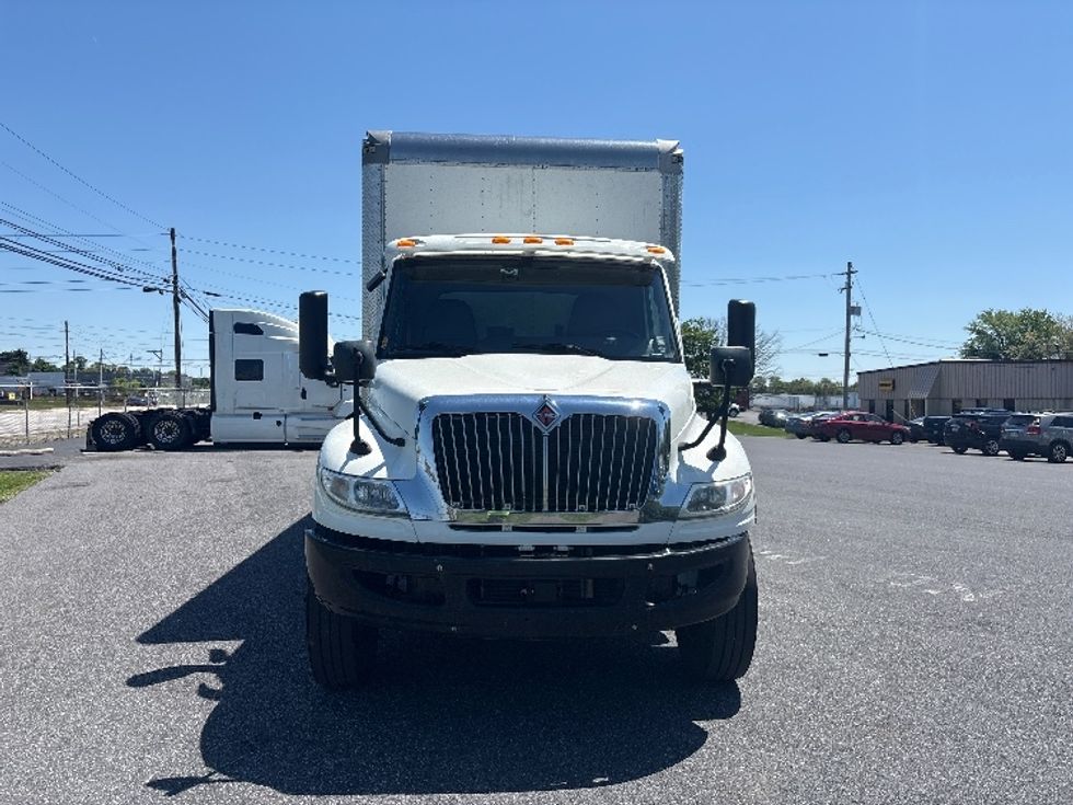 Medium Duty Box Truck-Light and Medium Duty Trucks-International-2020-MV607-Harrisburg-PA-338,162\n\t\tmiles-$ 30,250 - Image 2
