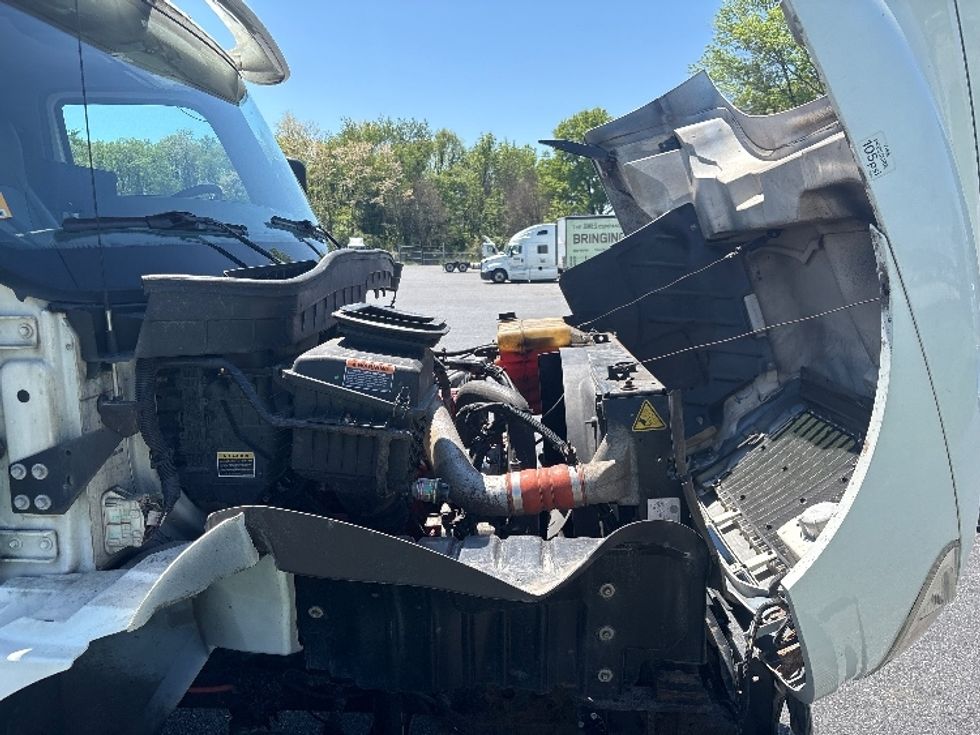 Medium Duty Box Truck-Light and Medium Duty Trucks-International-2020-MV607-Harrisburg-PA-338,162\n\t\tmiles-$ 30,250 - Image 22