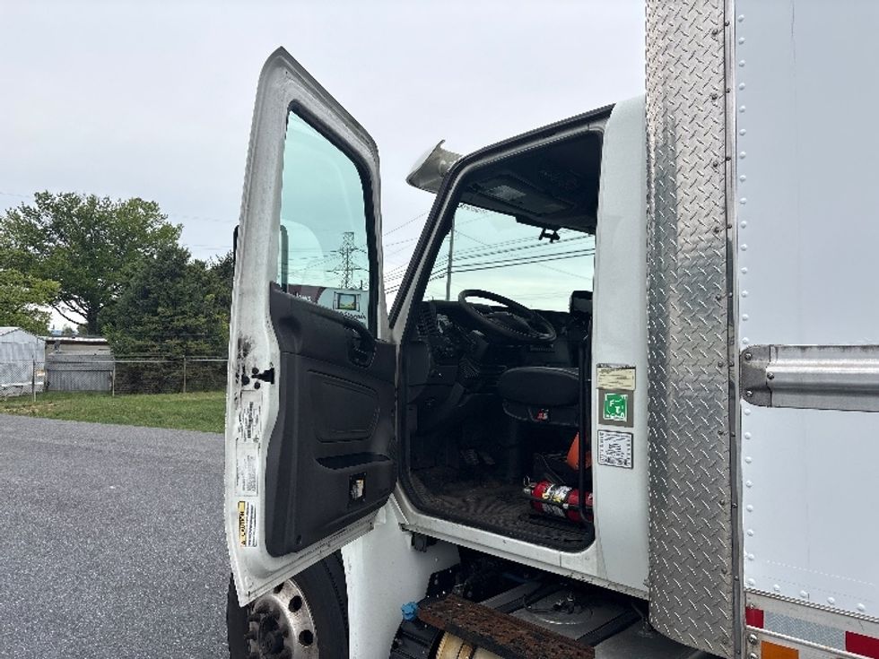 Medium Duty Box Truck-Light and Medium Duty Trucks-International-2020-MV607-Harrisburg-PA-342,088\n\t\tmiles-$ 30,000 - Image 16