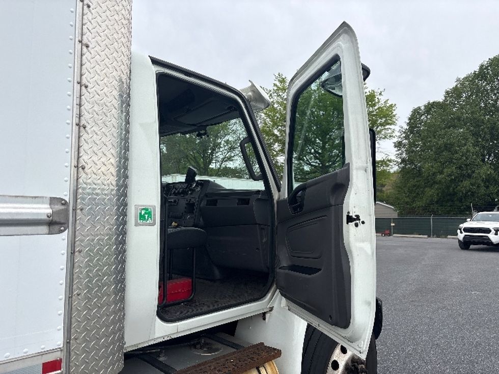 Medium Duty Box Truck-Light and Medium Duty Trucks-International-2020-MV607-Harrisburg-PA-342,088\n\t\tmiles-$ 30,000 - Image 20