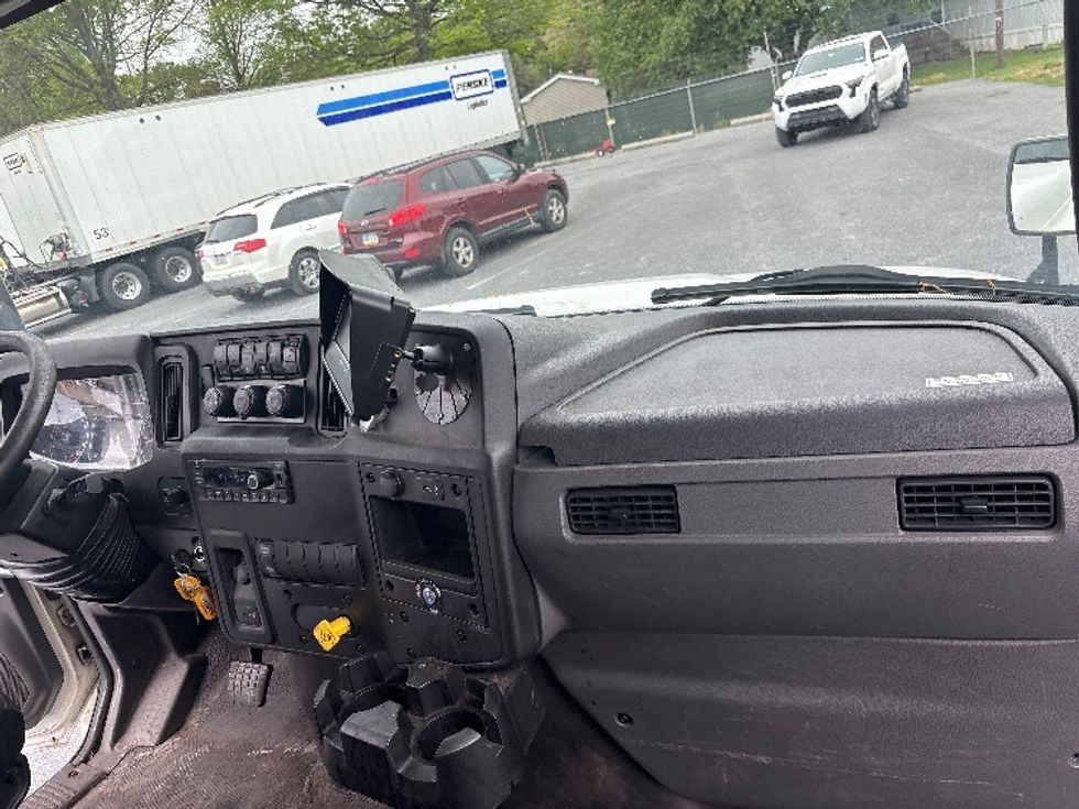 Medium Duty Box Truck-Light and Medium Duty Trucks-International-2020-MV607-Harrisburg-PA-342,088\n\t\tmiles-$ 30,000 - Image 21