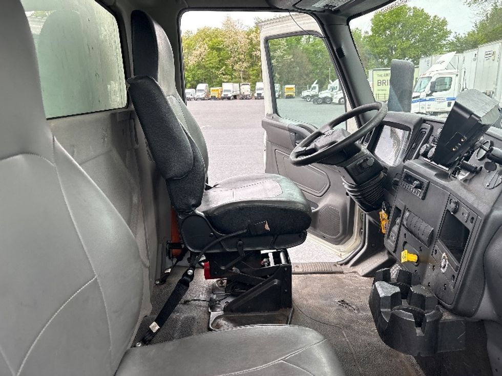 Medium Duty Box Truck-Light and Medium Duty Trucks-International-2020-MV607-Harrisburg-PA-342,088\n\t\tmiles-$ 30,000 - Image 22